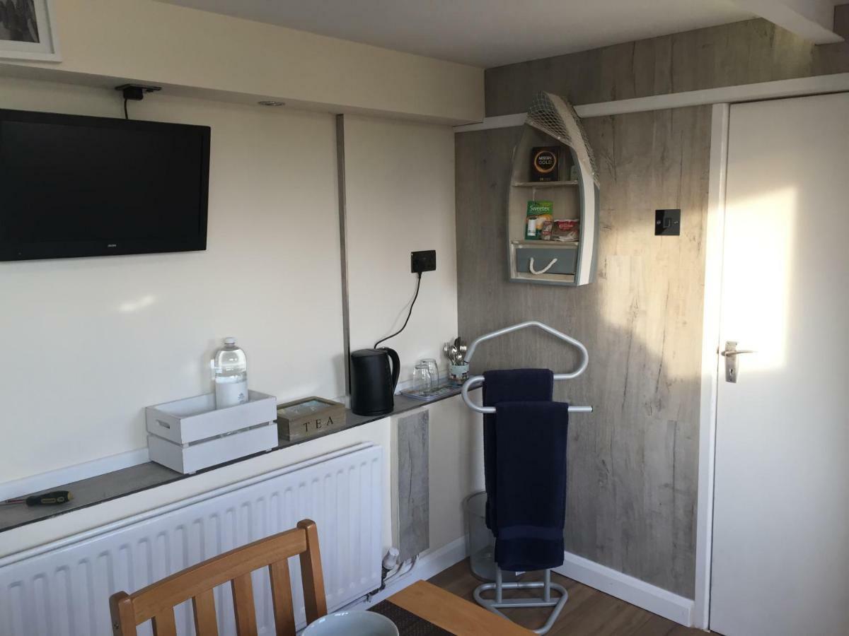 Self-Contained Small Apt. Weymouth Zewnętrze zdjęcie